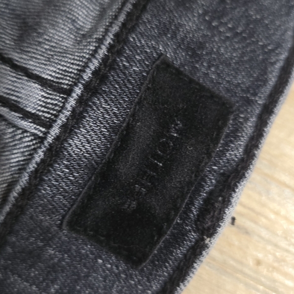 Mother Black Cropped Jeans - Picture 15 of 15